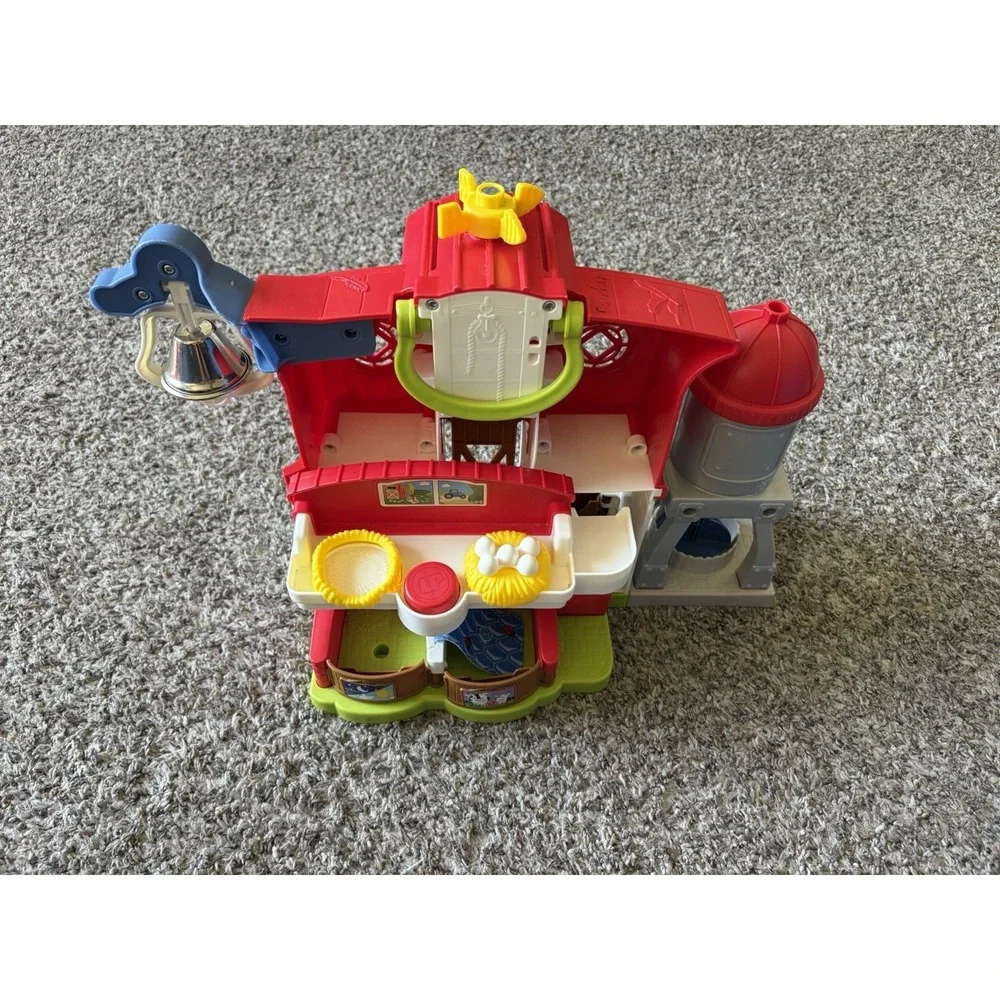 2016 Fisher‎ Price Farm Barn Toy WORKS! Talking Singing Little People Play Set